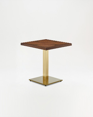 The Cervia Table balances industrial and natural elements effortlessly.CERVIA TABLO