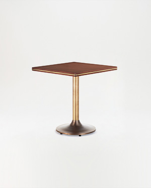 The Ronde Table brings sleek modernity to any space.RONDE MASA