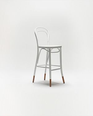 Presenting a chair that's not just furniture but a work of art for your living space.ZETA BAR TABURESİ