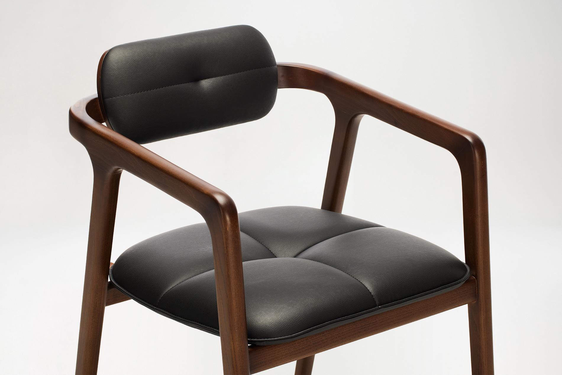 Nova, is the perfect dining chair that resembles the feel of both newness and great energyNOVA KOLTUK